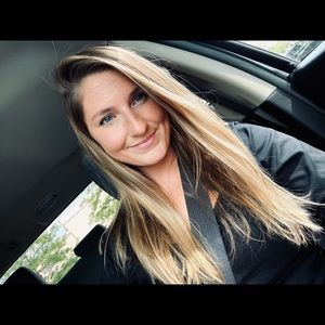 Meet your posher, Cass